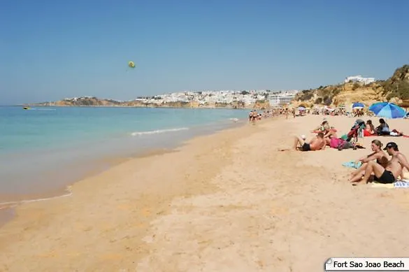 Ep Βίλα Αλμπουφέιρα